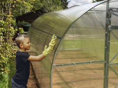 Vzdrževanje rastlinjaka