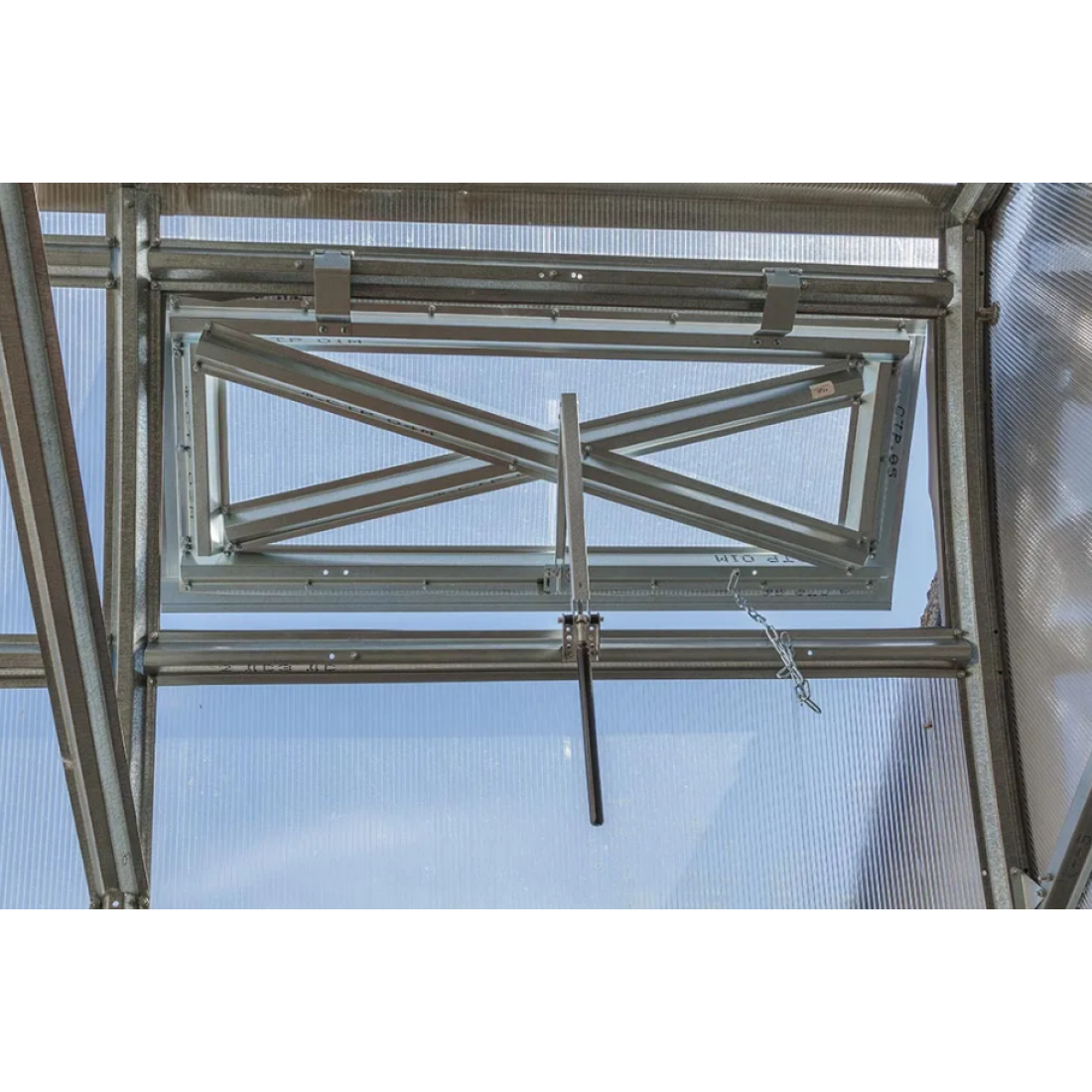 Форточка 3 двери уаз 2206. Форточки 4 точки. Форточки 4 точки. Форточки для автофургонов. Форточки 4 точки.